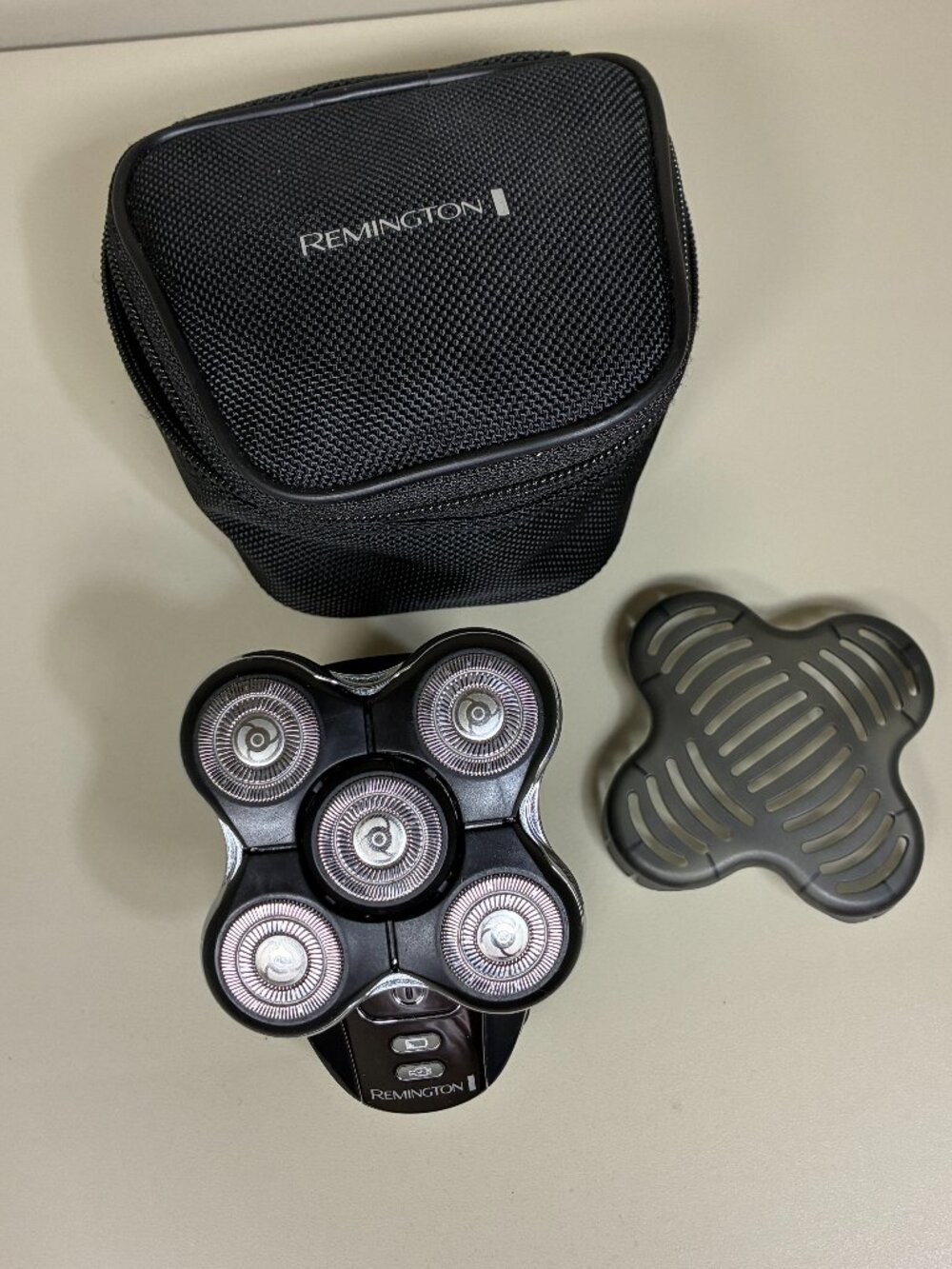 Remington Balder Pro XR7000 Wet/Dry Electric Head Shaver Shower Shaver Works